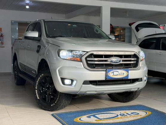 FORD RANGER 2.2 XLS 4X4 CD 16V DIESEL 4P AUTOMÁTICO